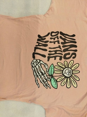 Vans T-shirt Medium pink with large back graphic like new