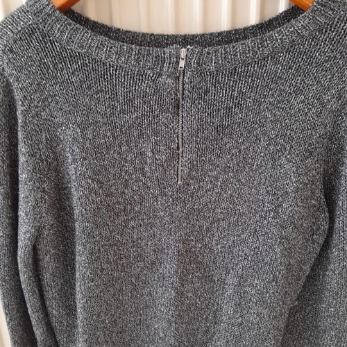 Asymmetric gray blouse with zipper size probably Large
