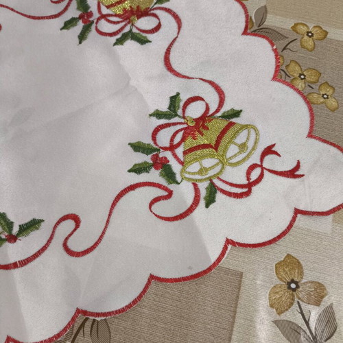Set of 2 Christmas table linens new
