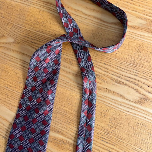 Verugia vintage silk tie with geometric patterns