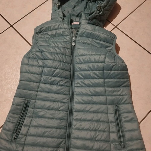 Women's sleeveless jacket used, wine color, size S-M