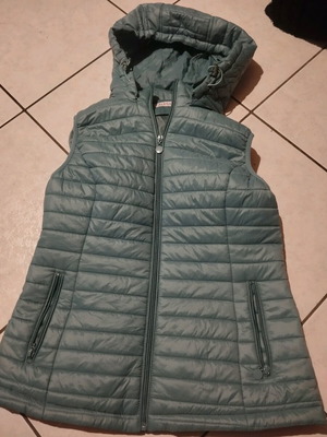 Women's sleeveless jacket used, wine color, size S-M