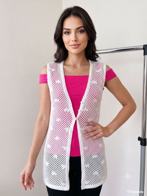 White knitted vest with fuchsia top gift like new