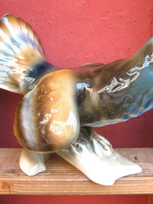 DUX porcelain bird like new with rich colors