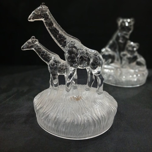 RCR Crystal Sculpture Giraffe Mother and Calf like new