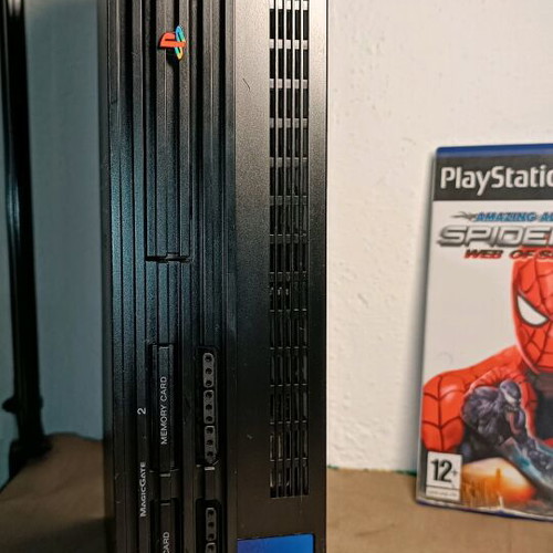 Sony Playstation 2 μεταχειρισμένο με 3 παιχνίδια και αξεσουάρ