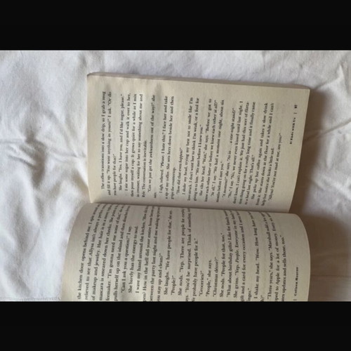 It Ends With Us by Colleen Hoover used, English