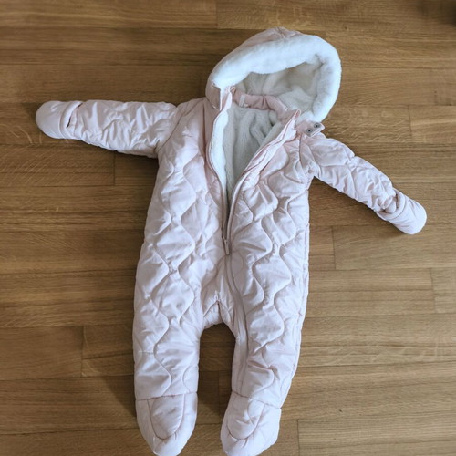 Baby jumpsuit coat like new, nude color