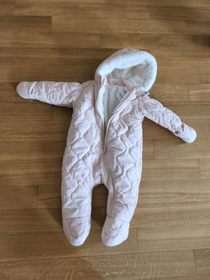 Baby jumpsuit coat like new, nude color