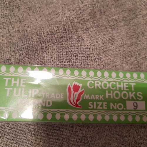 Tulip lace crochet hook new, sizes 7 and 9