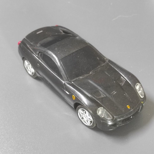 Shell Ferrari 599 GTB 1:32 toy car used, open