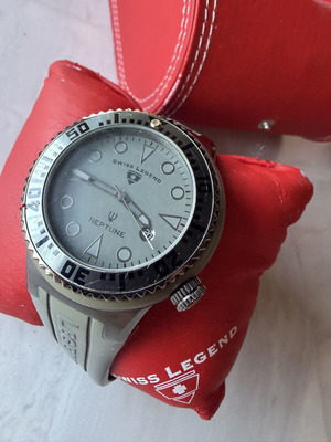 Swiss Legend Neptune Quartz Diver Watch 45mm Gray Silicone Strap