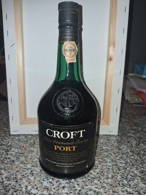 Porto Croft 1970 vintage sealed bottle