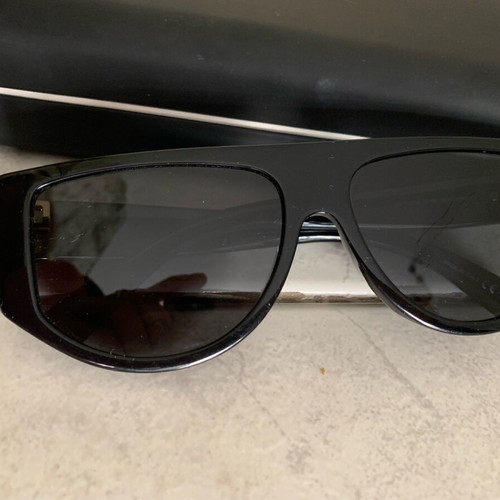 Givenchy sunglasses like new, black with gold details