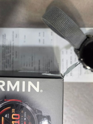 Garmin Fenix 8 AMOLED 47 mm smartwatch με γκρι νάιλον λουράκι