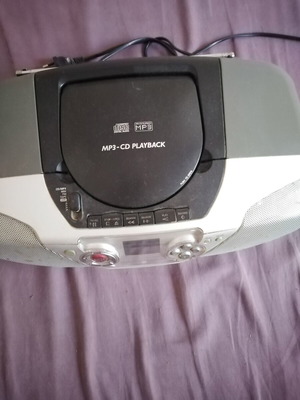 Philips Stereo System with CD and Cassette like new, silver