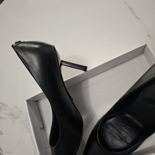 Guess black pointed pumps with metallic heel, size 36