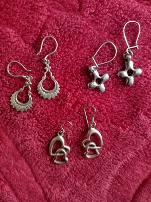 Silver earrings 925 pair like new