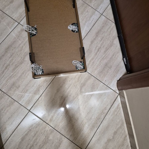 Mini pool table used, missing 1 ball