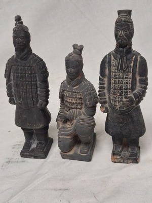 Σετ διακοσμητικών πολεμιστών Terracotta Army μεταχειρισμένο, 3 τεμαχίων, 17 εκ.
