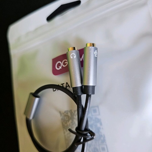 Audio splitter cable converter new for microphone and headphones