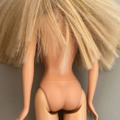 Barbie Fashion Fever doll used, very good condition