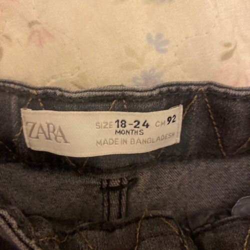 2 Zara jeans for boy 92, like new, black and yellow