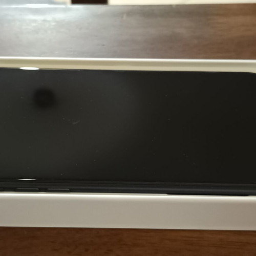 iPhone 11 64 GB like new with charger and case