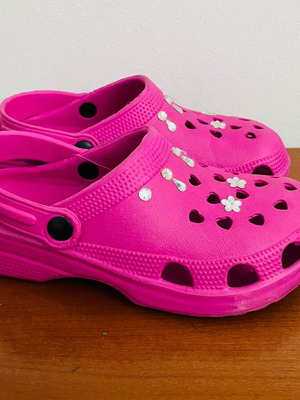Children's beach clogs with rhinestones and flowers, size 32-33, new