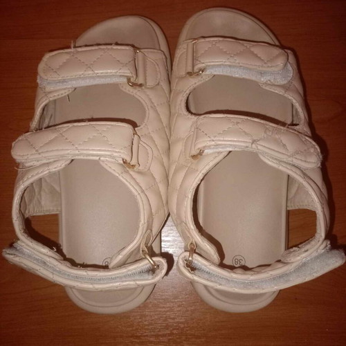 Women's casual sandals used, size 38, beige