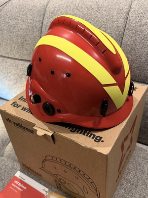 Vallfirest VFT1 Wildland Fire Helmet for Forestry and Rescue