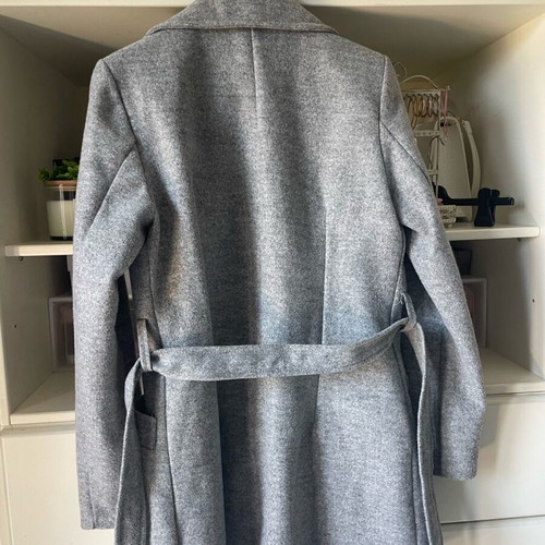 Coat like new, grey, with belt, Fashion Go