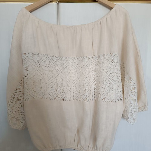 Access blouse like new, beige linen with lace, sizes L-XL
