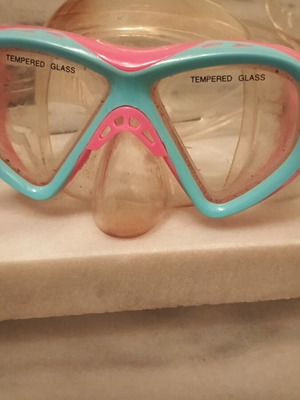 Silicone snorkeling mask like new