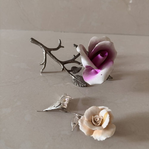 Decorative flowers like new, set of two
