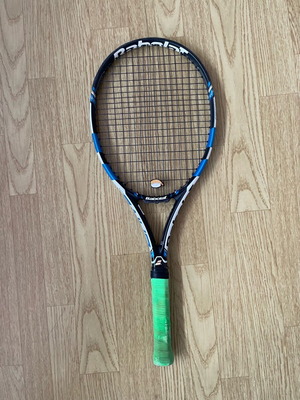 Babolat Pure Drive 260g used tennis racket with wear marks