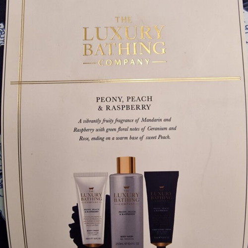 The Luxury Bathing Peony Peach And Raspberry Weekend Escape Gift Set new