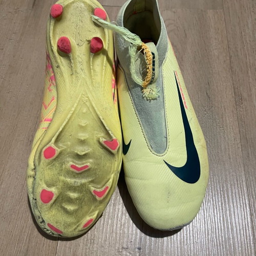 Nike Air Zoom football shoes used, size 36, yellow