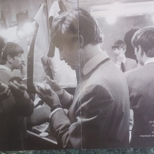 The Beatles The Absolute Guide Greek magazine Jan 2010 like new