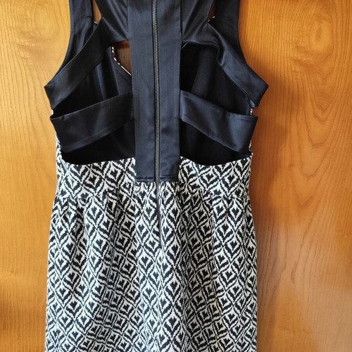 Grama black and white dress with open back size L new