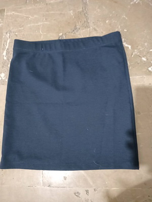 Elastic skirt navy blue like new