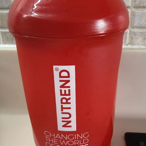 NUTREND large bottle for smoothies and protein, new