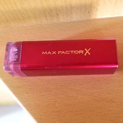 Max Factor lipstick used in Marilyn Cabernet shade