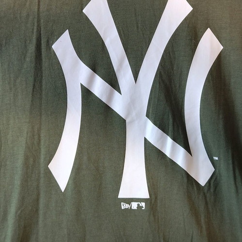 New Era MLB New York Yankees T-shirt olive green size S like new