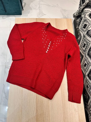 Knitted red sweater with strass and buttons like new, size L