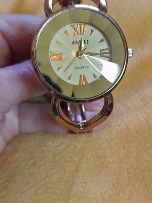 Γυναικείο ρολόι χειρός μεταχειρισμένο