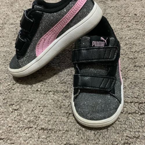Puma athletic shoes like new, size 23, pink and silver