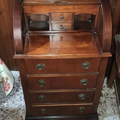 Walnut desk produced by Egglezakis like new
