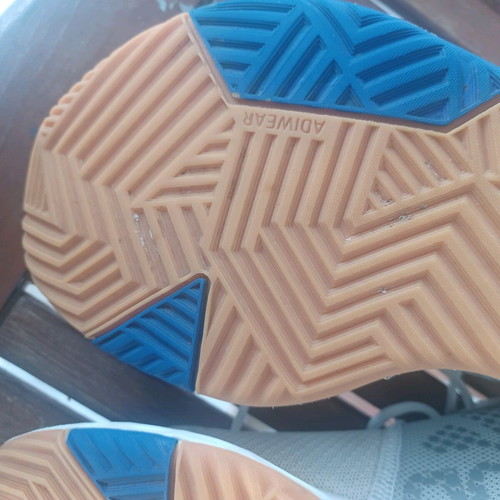 Adidas athletic shoes size 40 like new, white and blue