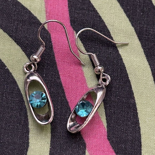 Set of 7 pairs of colorful dangling earrings new